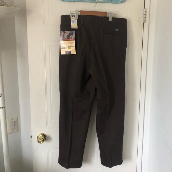 DOCKERS Classic Fit Pleated Khaki size 36x30 - Picture 10 of 16